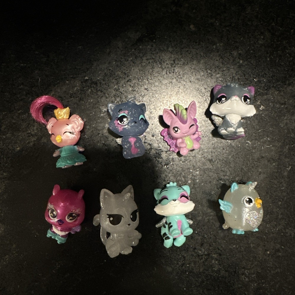 Hatchimals 8 Piece Mixed Lot Mini Figures